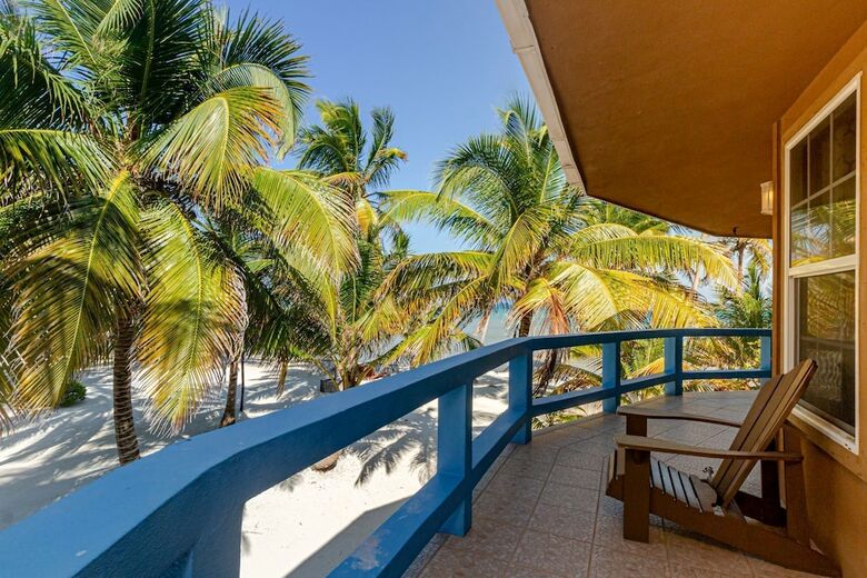 Aparthotel White Sands Cove