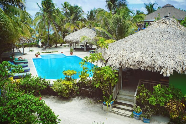 Aparthotel White Sands Cove