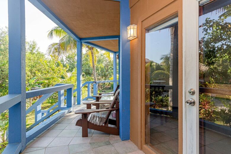 Aparthotel White Sands Cove