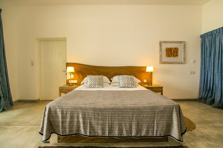 Hotel Villa Saffron Hikkaduwa