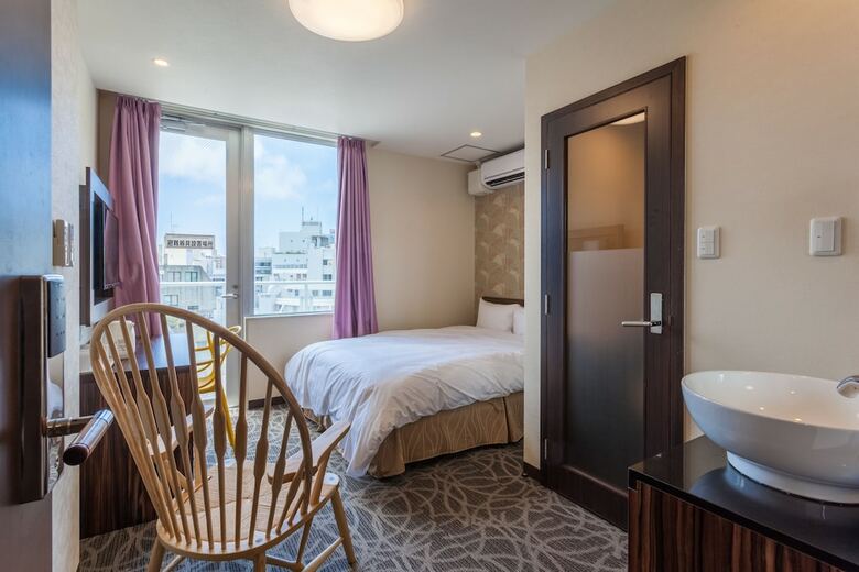 Hotel Okinawa Kariyushi Lch. Premium