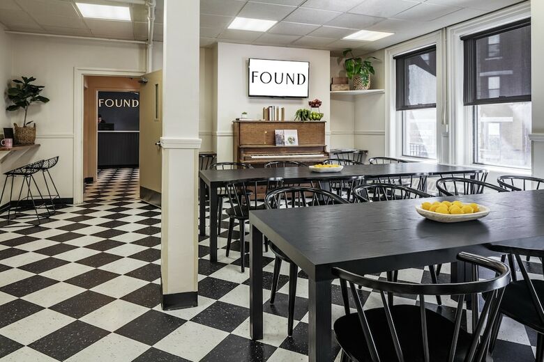 Hostal Boston Fenway Inn By Found