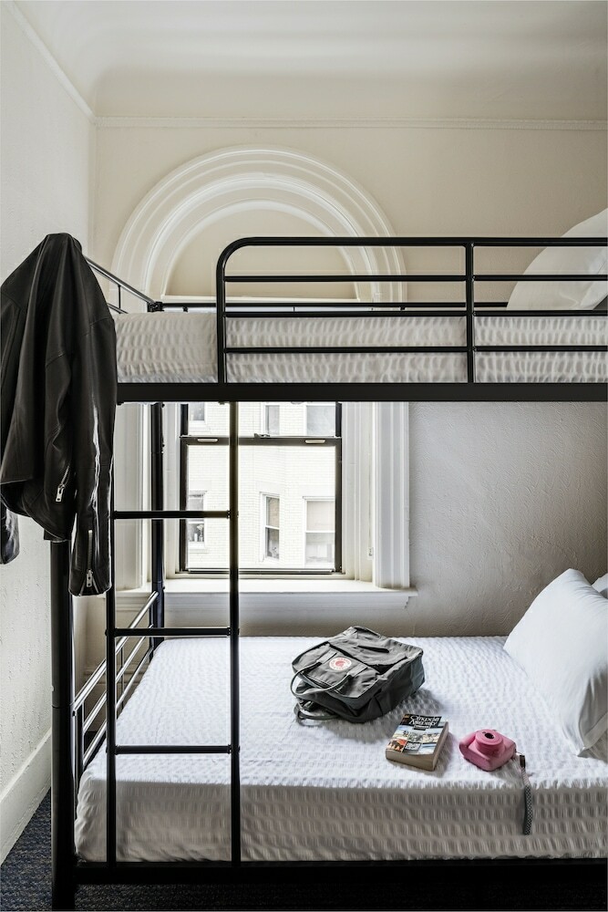 Hostal Boston Fenway Inn By Found