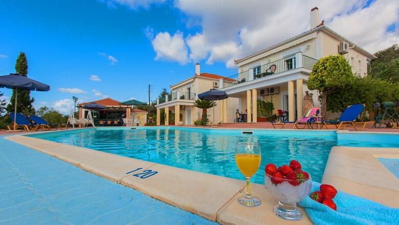 Apartamentos Garbis Villas