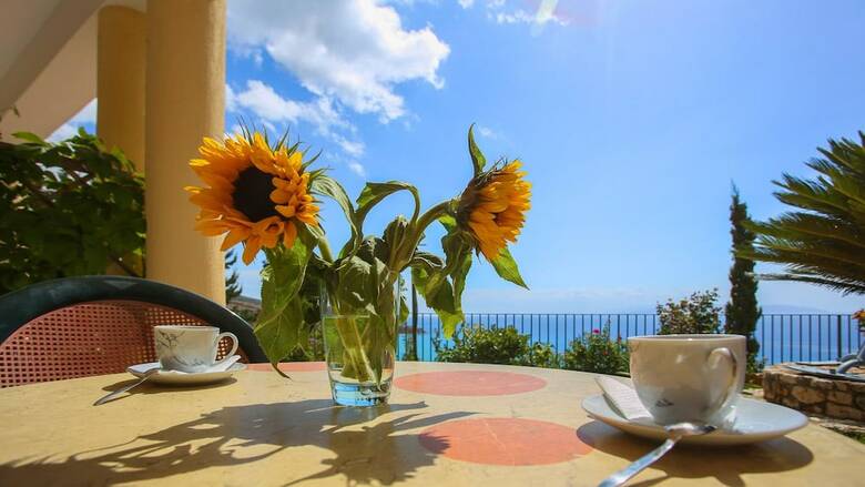Apartamentos Garbis Villas