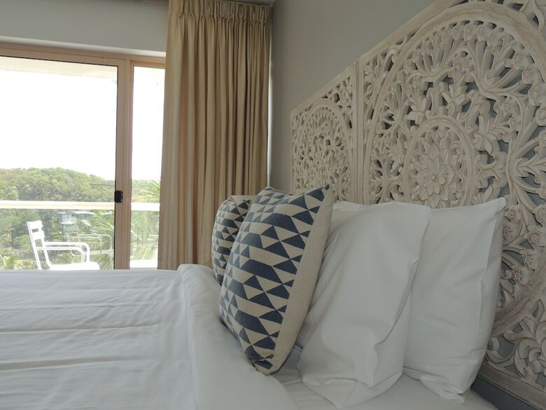Hotel Charlesworth Bay Beach Resort
