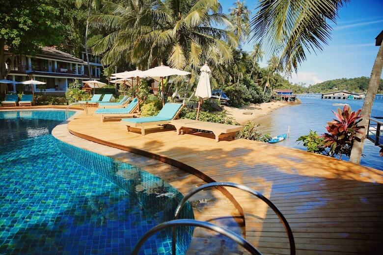 Hotel Resolution Resort
