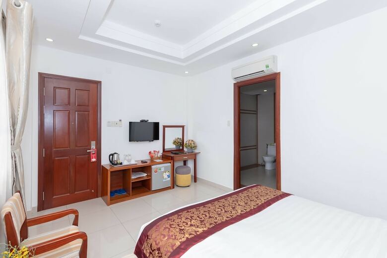 Airport Saigon Hotel