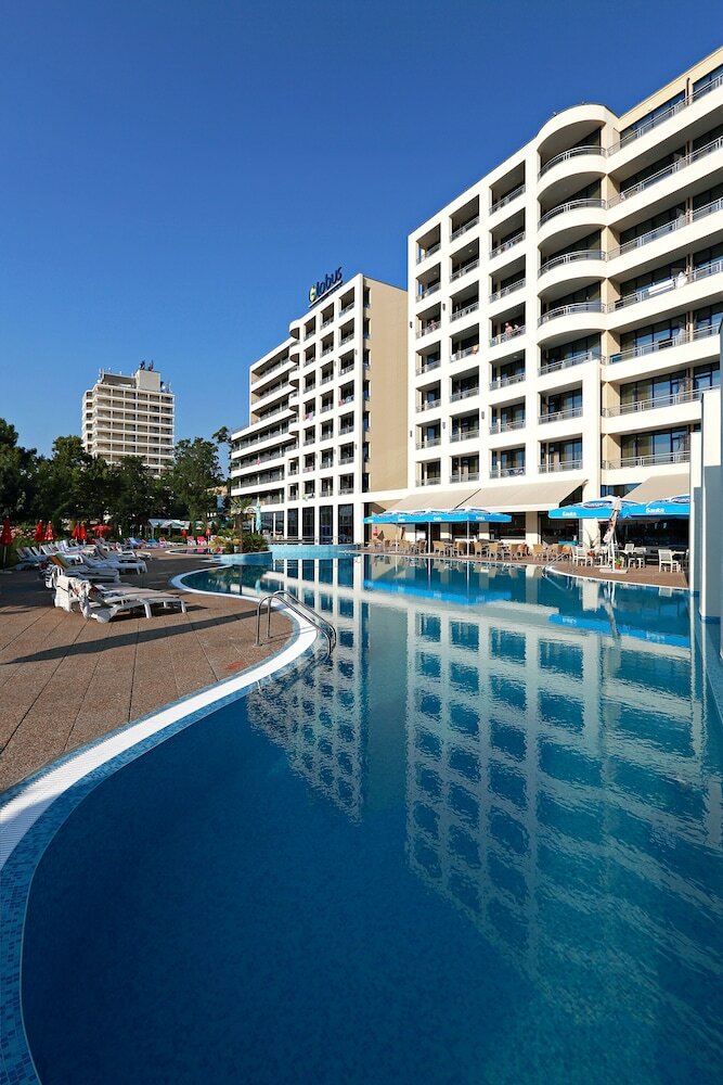 Hotel Globus - Half Board