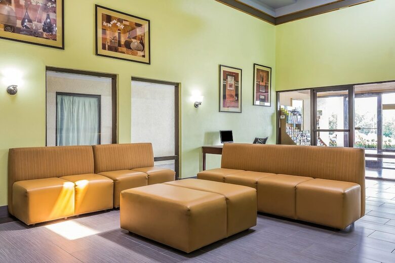 Motel Rodeway Inn