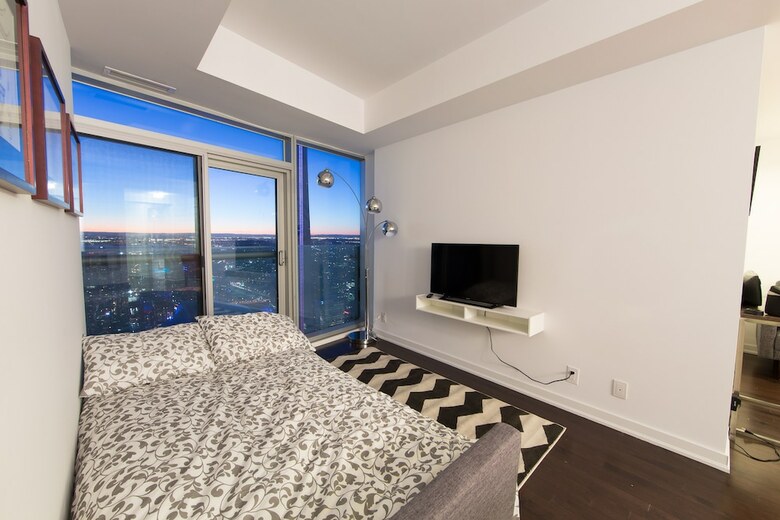 Apartamentos Views From The Six
