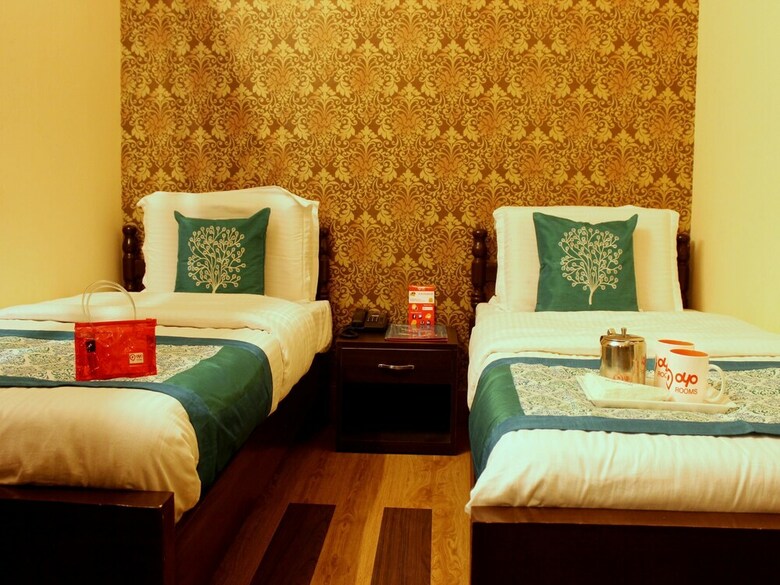Oyo 2228 Hotel Royal Icon