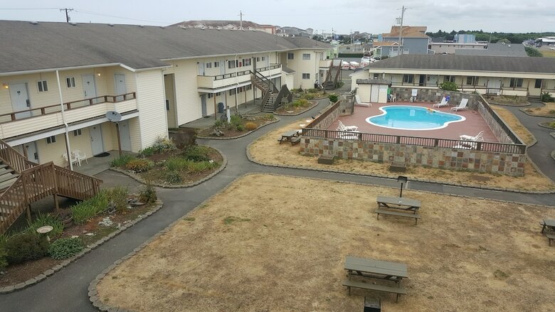 Hotel Ocean Shores Inn & Suites