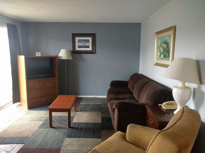 Hotel Ocean Shores Inn & Suites