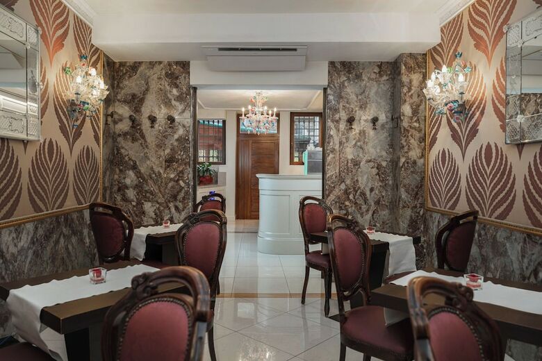 Hotel Montecarlo