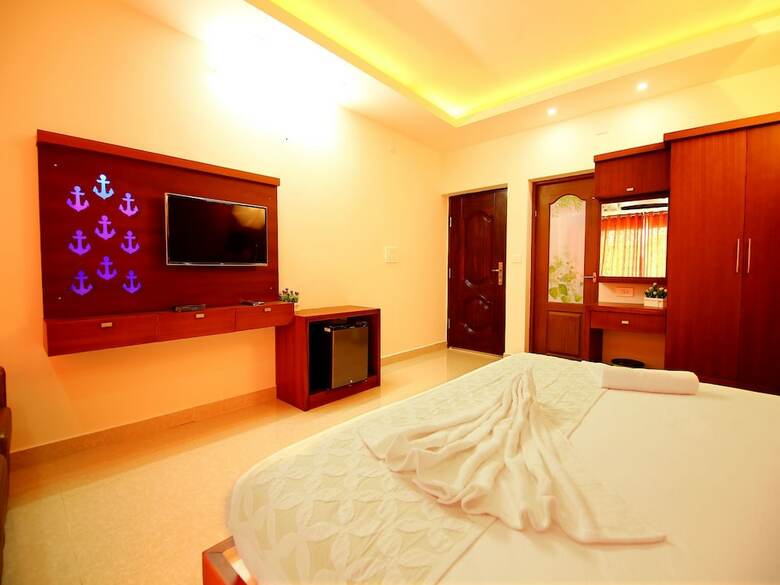 Oyo 2589 Hotel Captains Cabin