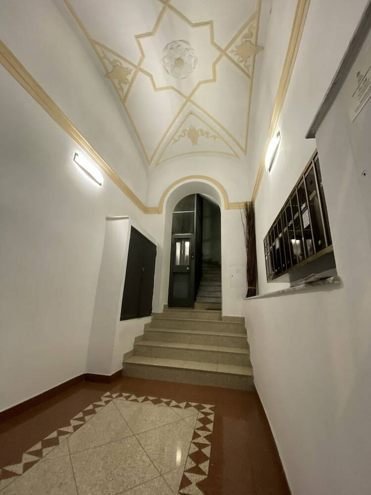 Hotel Booking House