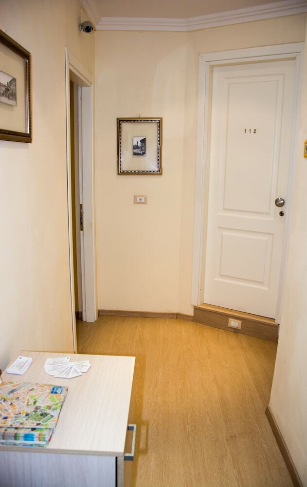 Hotel Booking House