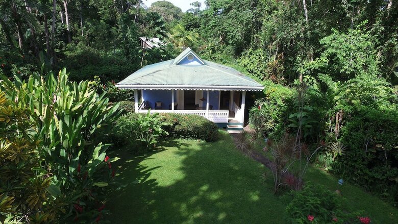 Hotel Playa Negra Guesthouse