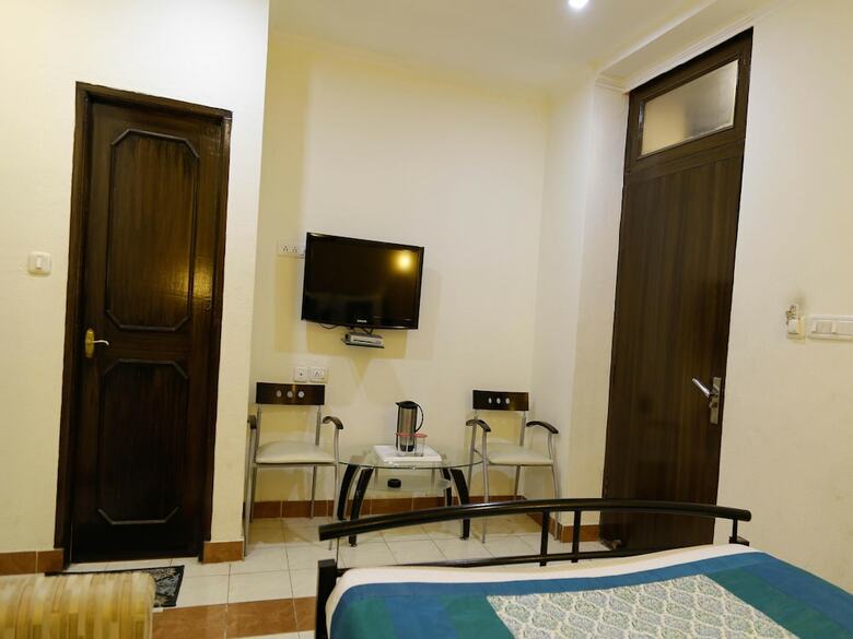 Oyo 2730 Hotel Ethnic Residency