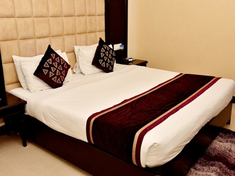 Oyo 2148 Hotel Metro 43