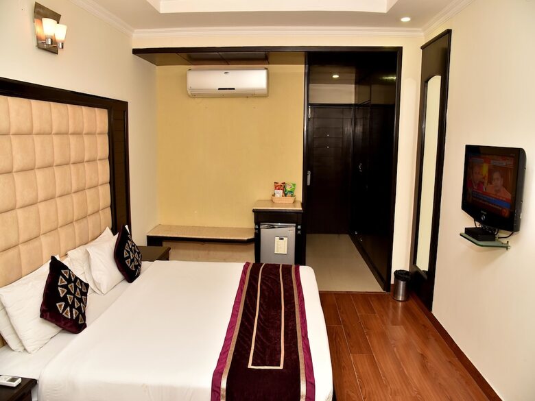 Oyo 2148 Hotel Metro 43