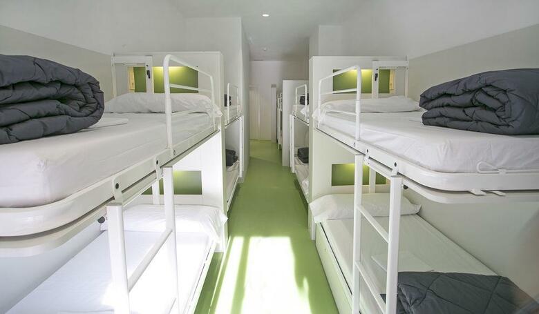 Hostal Sant Jordi Hostel Rock Palace