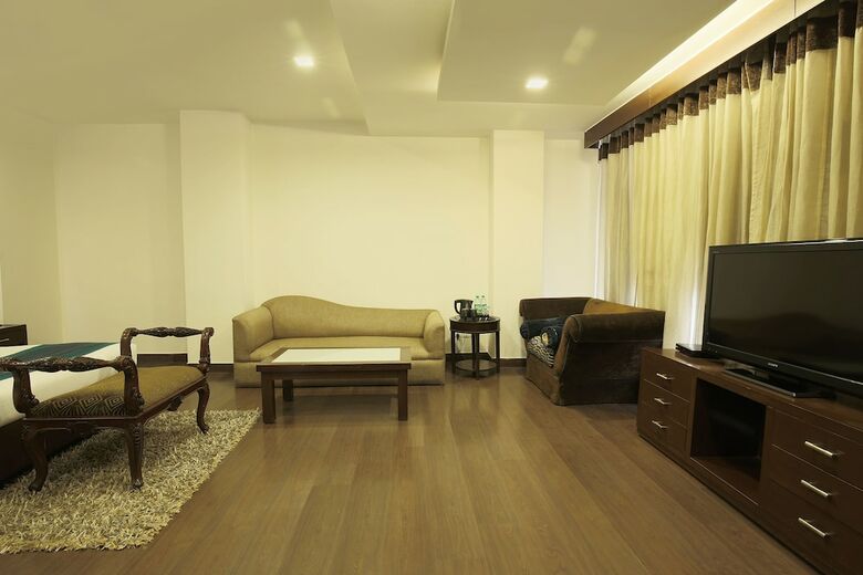 Hotel Treebo Connaught Mews