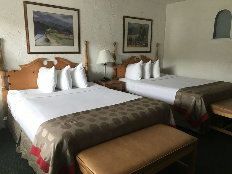 Hotel Channel Islands Inn
