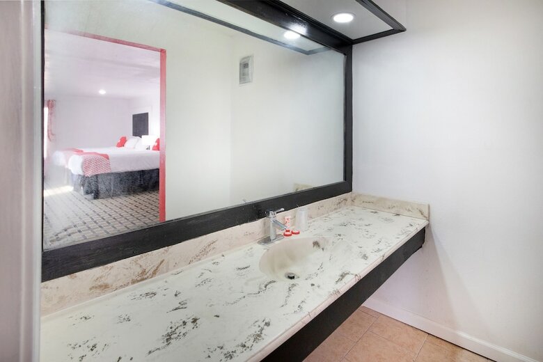 Motel Oyo Hotel Eastin Riverwalk