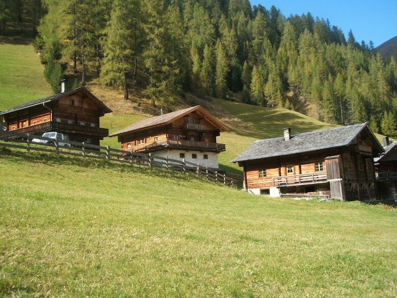 Ferienwohnungen Am Berg - Almh�tte Alfen