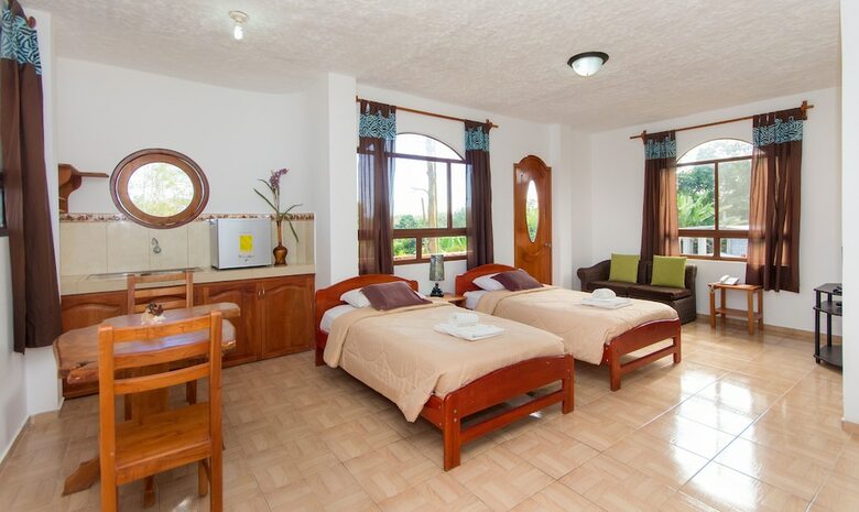 Twin Lodge Galapagos Hotel
