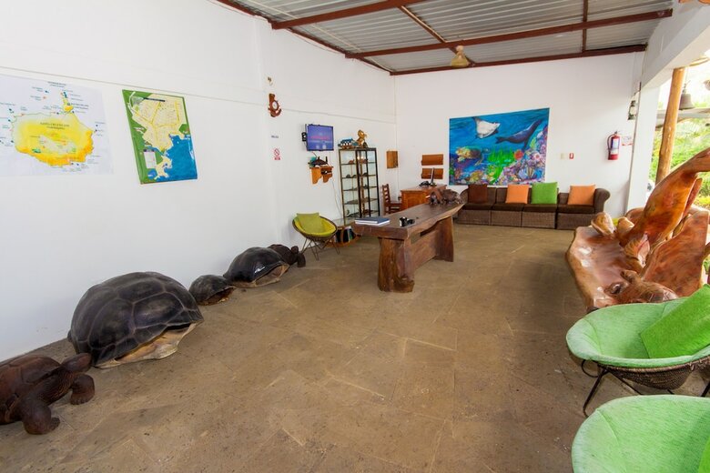 Twin Lodge Galapagos Hotel