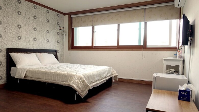 Hotel Happy Memory
