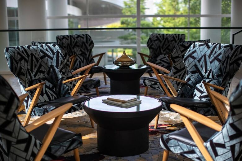 Renaissance Schaumburg Convention Center Hotel