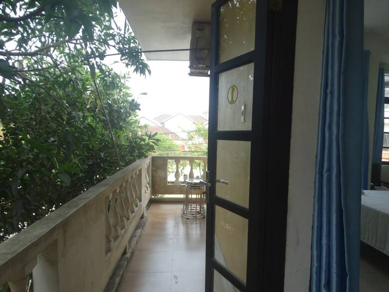 Hotel Yellow House Homestay