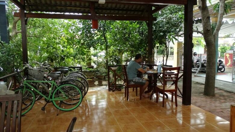 Hotel Yellow House Homestay