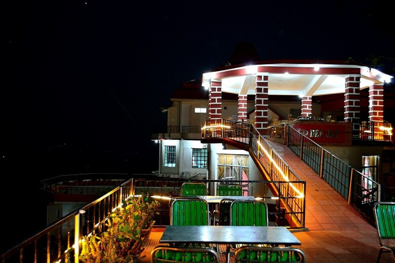 Hotel Dee Jay Resort