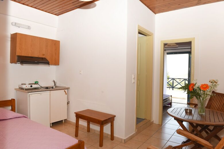Glafki Studios & Apartments