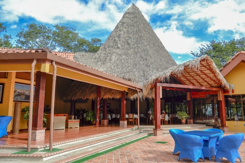 Papagayo Golden Palms Beachfront Hotel
