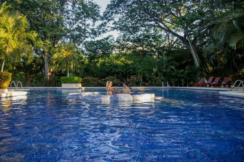 Papagayo Golden Palms Beachfront Hotel