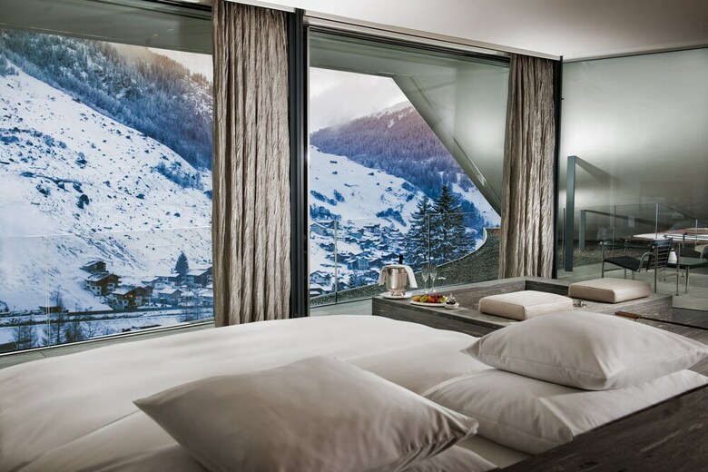 7132 Hotel