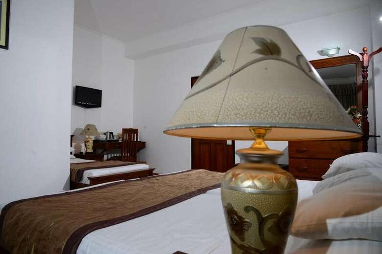 Hotel The Royal Mall Kandy