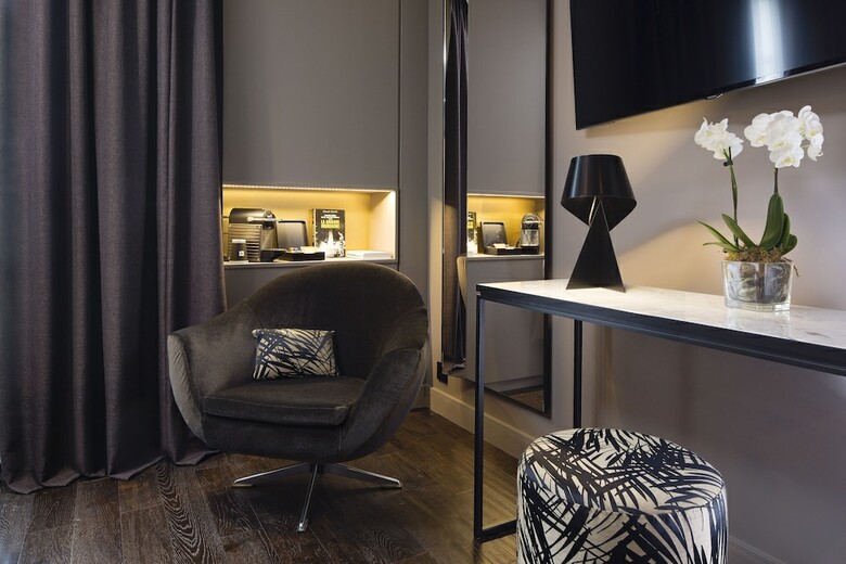 Le 10 Bis Hotel