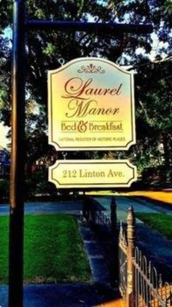 Laurel Manor Bed And Breakfast