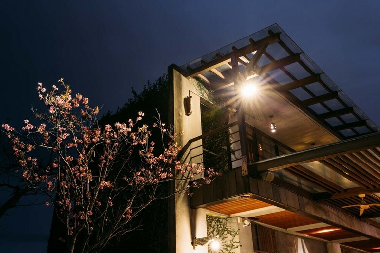 Bed & Breakfast Serene Gray