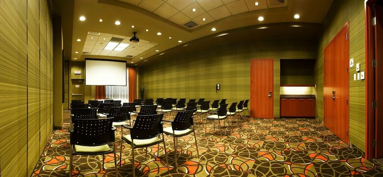 Hotel H�tel Must - Airport Road Jean Lesage