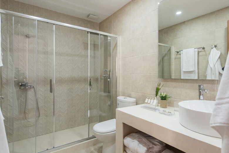 Hotel Bluebell Luxury Suites