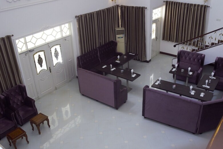 Kingsbridge Royale Hotel