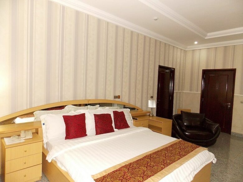 Ajuji Greenwich Hotel